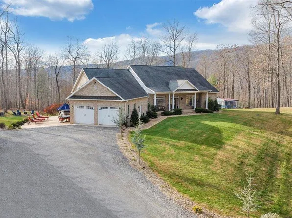 7770 Bending Oak Dr, Catawba, VA 24070