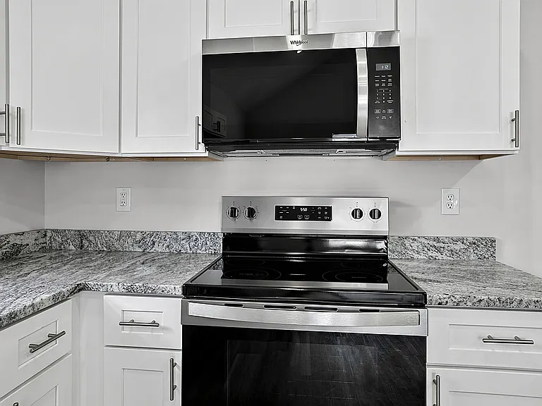 3953 Unit B (Upper level)