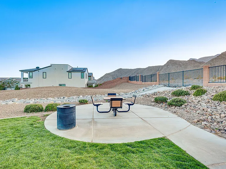 10764 Maltese Falcon Ave — Photo 26