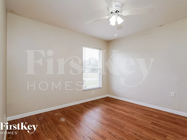 6490 Chabot Ave — Photo 12