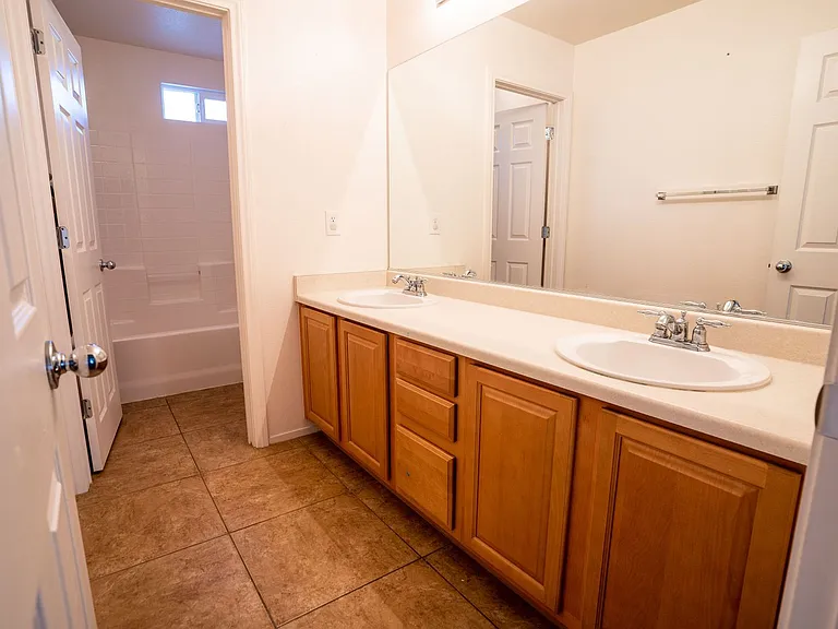 10643 Tray Mountain Ave — Photo 24