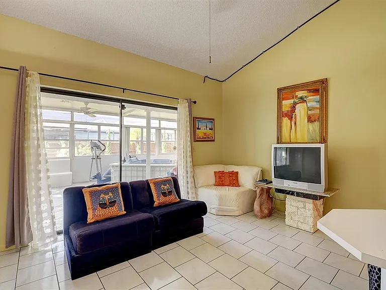 9565 El Clair Ranch Rd — Photo 16