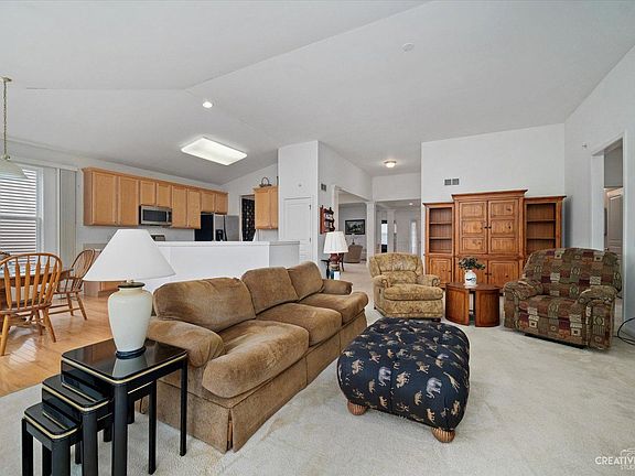 5th image of 2834 Wessex Dr