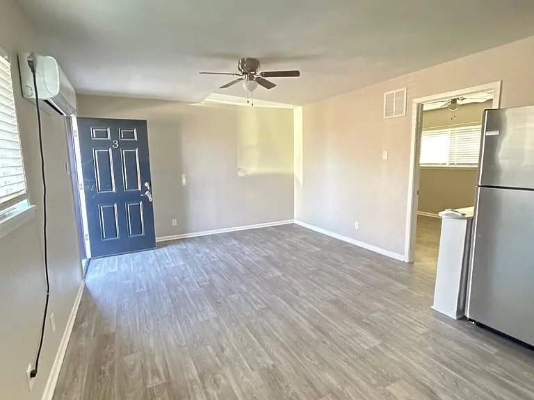 Soaring Eagle Apartments — Photo 5