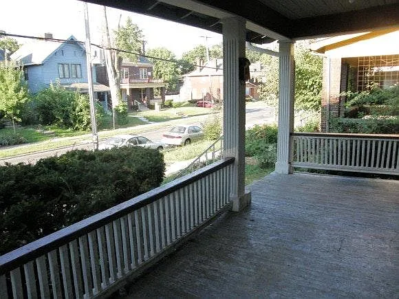 7 bed, 2038 sqft, $5,250 — Photo 4