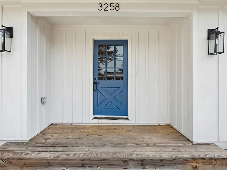 3258 Highland Dr SE — Photo 4