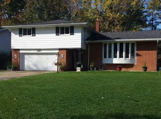 4932 Berkshire Dr, North Olmsted, OH
