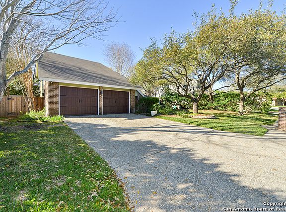 2nd image of 16807 Summer Creek Dr