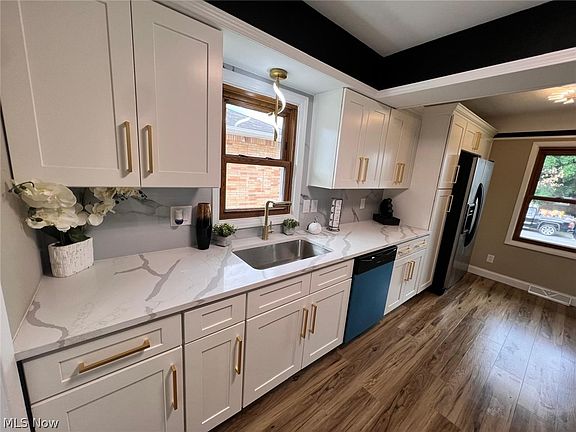 5th image of 5670 Cumberland Dr