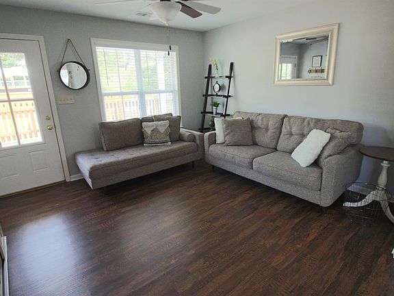 4th image of 3561 Arbor Dr