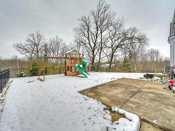 3rd image of 501 Gerhard Dr