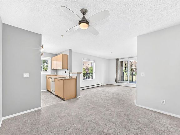 5th image of 304 NW Mackenzie Way SW #8101