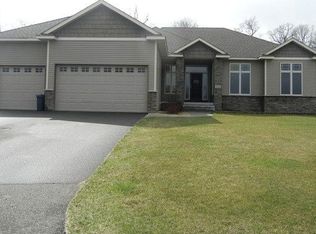 2526 223rd Ln NW, Oak Grove, MN 55011