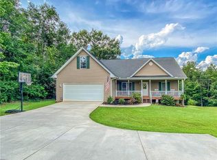 1545 Davis Creek Rd, Seneca, SC 29678