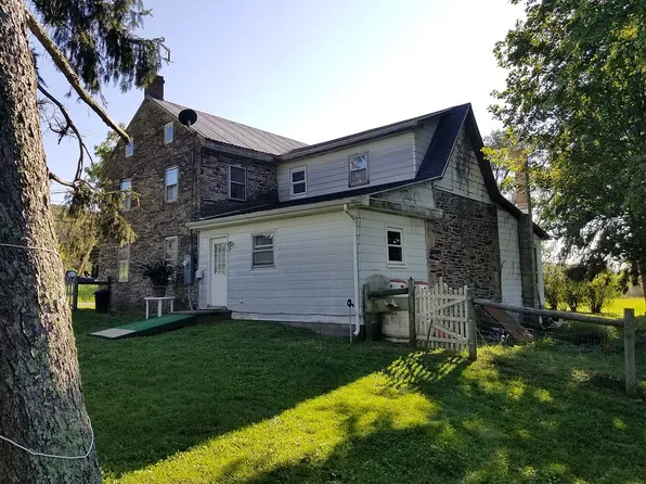415 Frosty Valley Rd, Danville, PA 17821