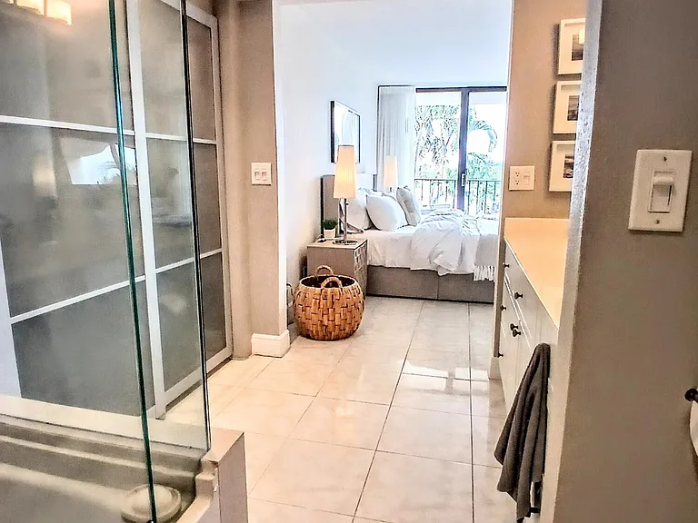 1830 Embassy Dr #309 — Photo 22
