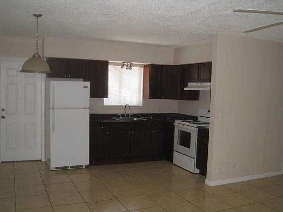 2nd image of 1212 NE 5th Ave APT 1