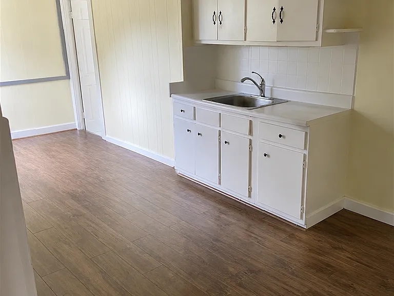 132 Willow Ave #2 — Photo 3