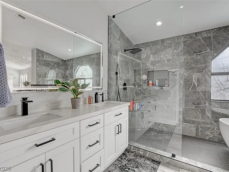 5429 Painted Sunrise Dr — Photo 36