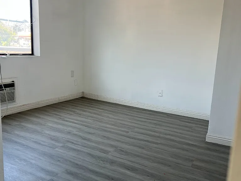 419 N Mountain View Ave #101 — Photo 2