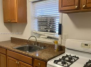 1265 W 24th St APT 121, Hialeah, FL 33010