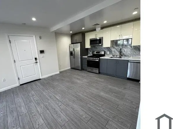7140 S La Tijera Blvd, Los Angeles, CA