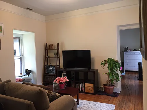235 S 21st St #3R Photo 1