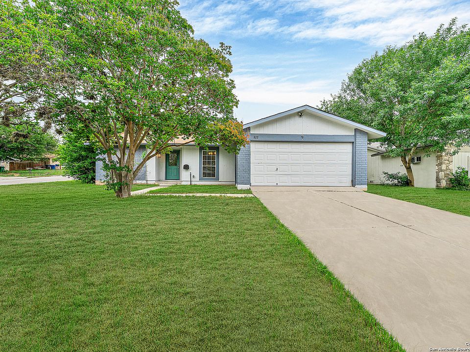 1st image of 822 SADDLEBROOK DR