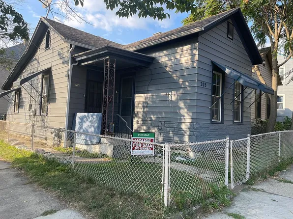 203 Adams St, Dayton, OH 45410