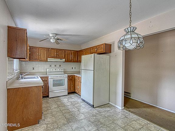 3rd image of 2 Lexington Drive #B