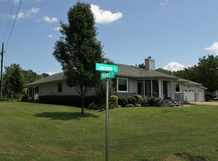 136 Lakeshore Dr, Blue eye, MO 65611