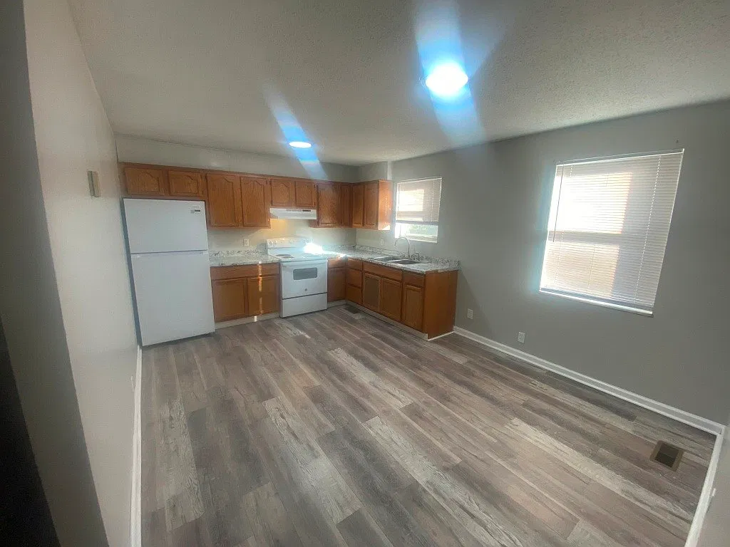 3 bed, 1.5 bath, 1500 sqft, $1,899 — Photo 4