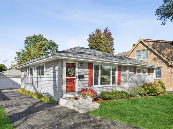 1024 S Summit Ave, Villa Park, IL 60181