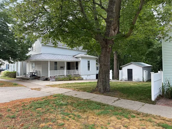 117 Clinton Ave, Grand Haven, MI 49417