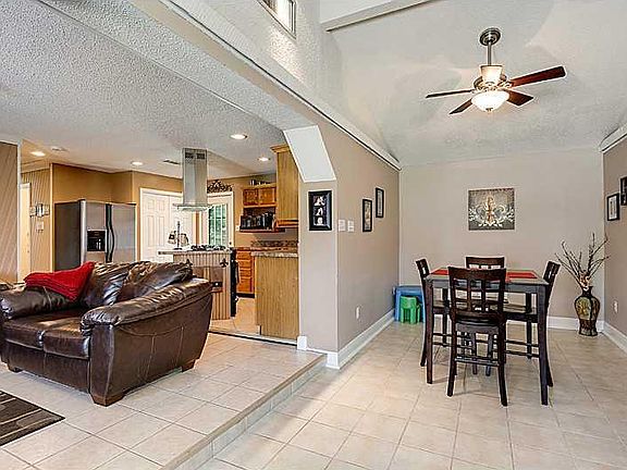 4th image of 2740 Jeanne Dr