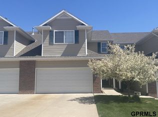 1831 N 176th Plz, Omaha, NE 68118