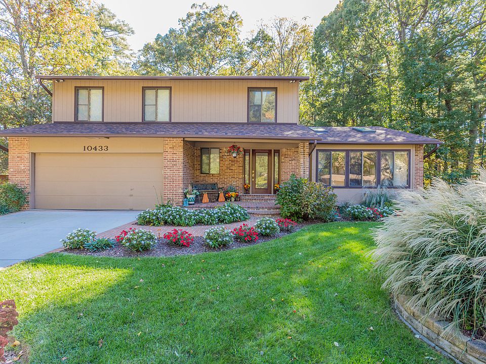 1st image of 10433 Woodbury Knoll Ct