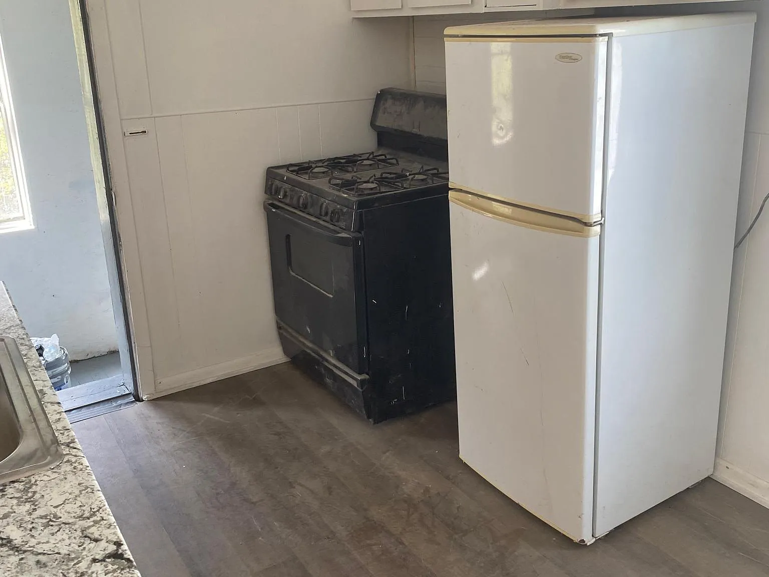 3 bed, $1,299 — Photo 4