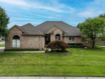 51525 Pinewood Dr, Macomb, MI, 48042