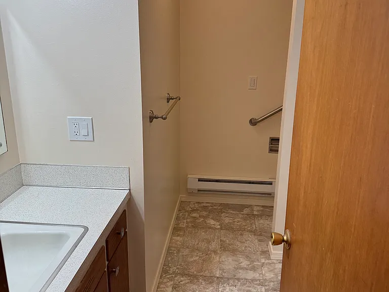 503 Avenue A #6 — Photo 11