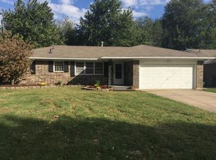 2450 S Clay Ave, Springfield, MO 65807