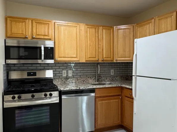 628 Homestead Rd APT 2, Wilmington, DE 19805