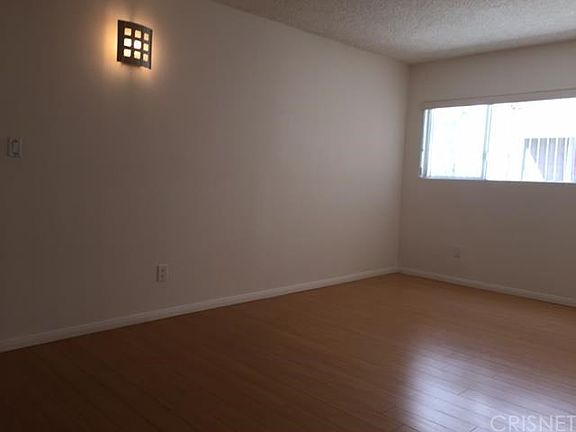 5th image of 4213 Whitsett Ave APT 2