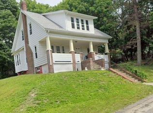 7 Wakefield St, Worcester, MA 01605