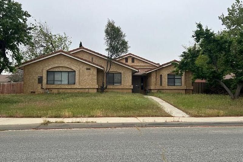 1st image of 42355 Willeta Ave