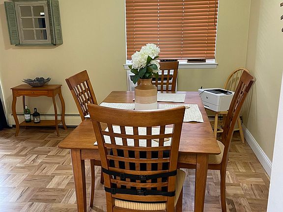 4th image of 22 N Forest Ave APT 2S