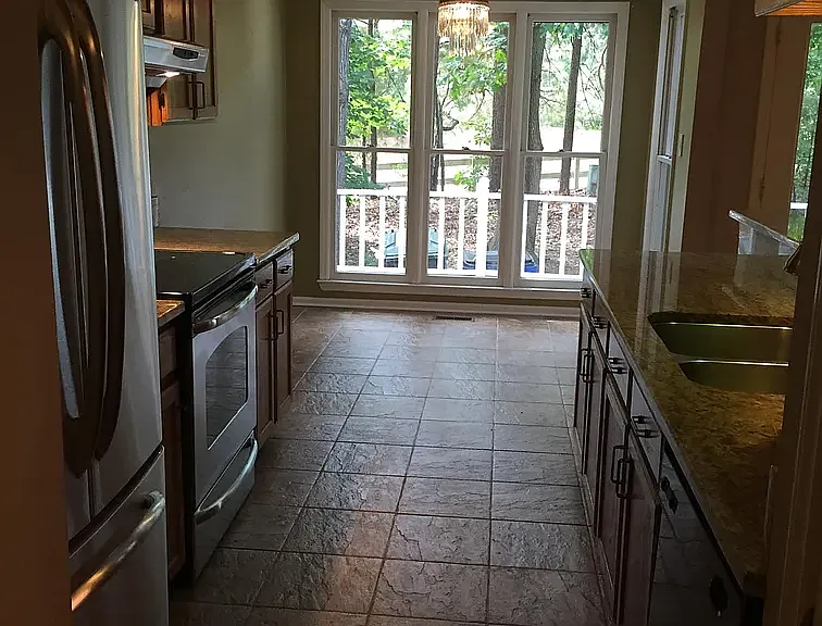1617 Claiborne Ct — Photo 3
