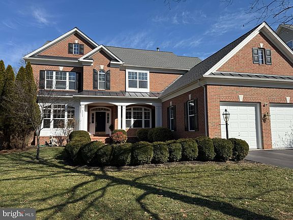 4th image of 43869 Riverpoint Dr