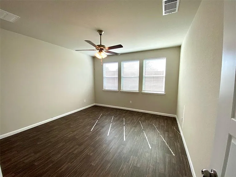 237 Michaelis Dr — Photo 14