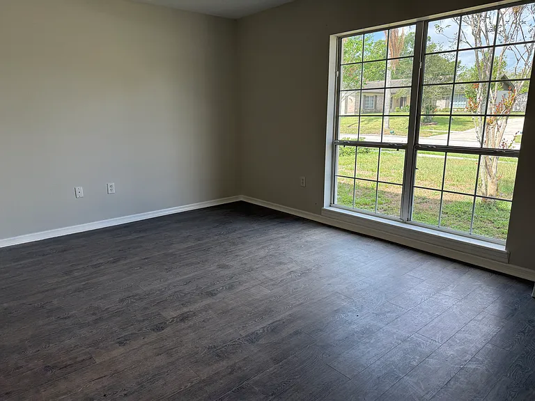 641 Brookside Rd — Photo 13
